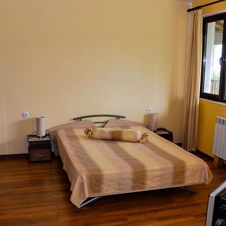 Park Hotel Djevana Gorna Oryakhovitsa Rom bilde