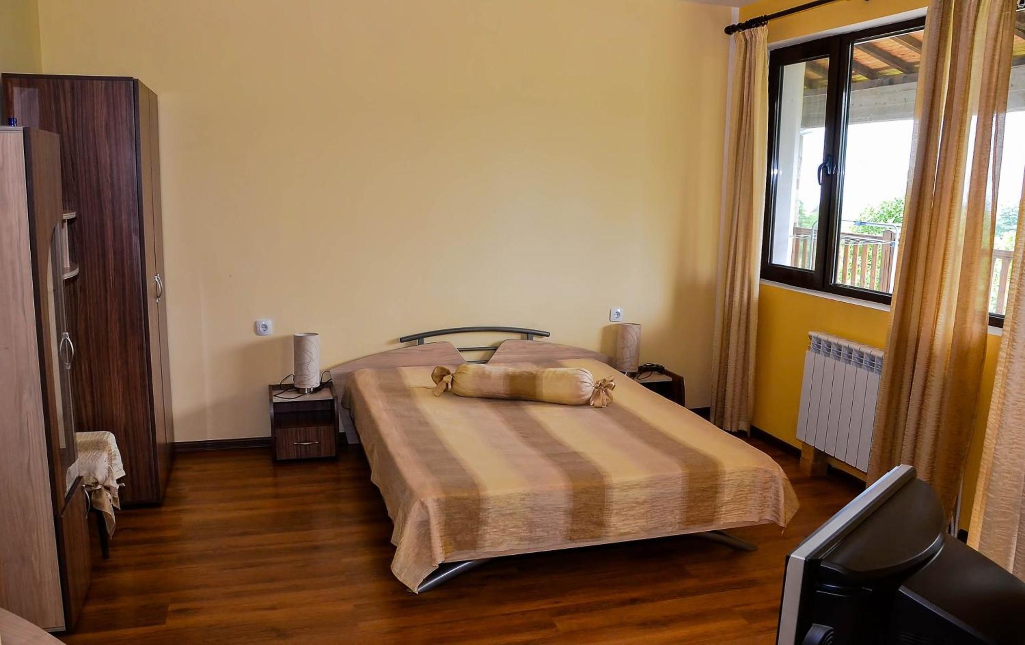 Park Hotel Djevana Gorna Oryakhovitsa Rom bilde