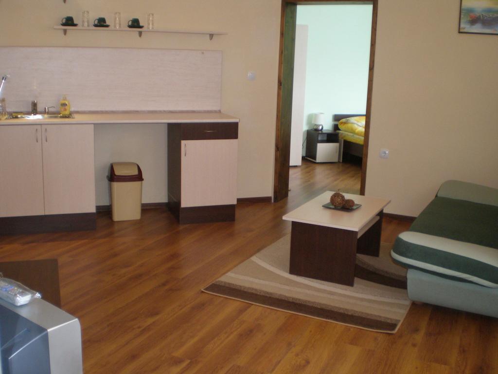 Park Hotel Djevana Gorna Oryakhovitsa Rom bilde
