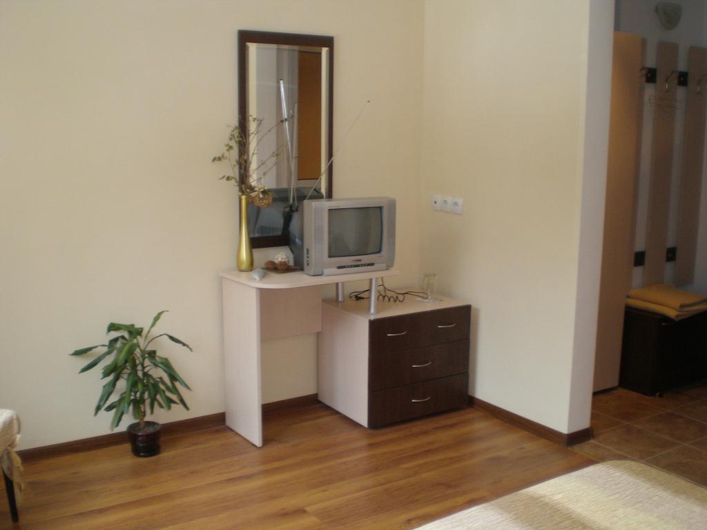 Park Hotel Djevana Gorna Oryakhovitsa Rom bilde