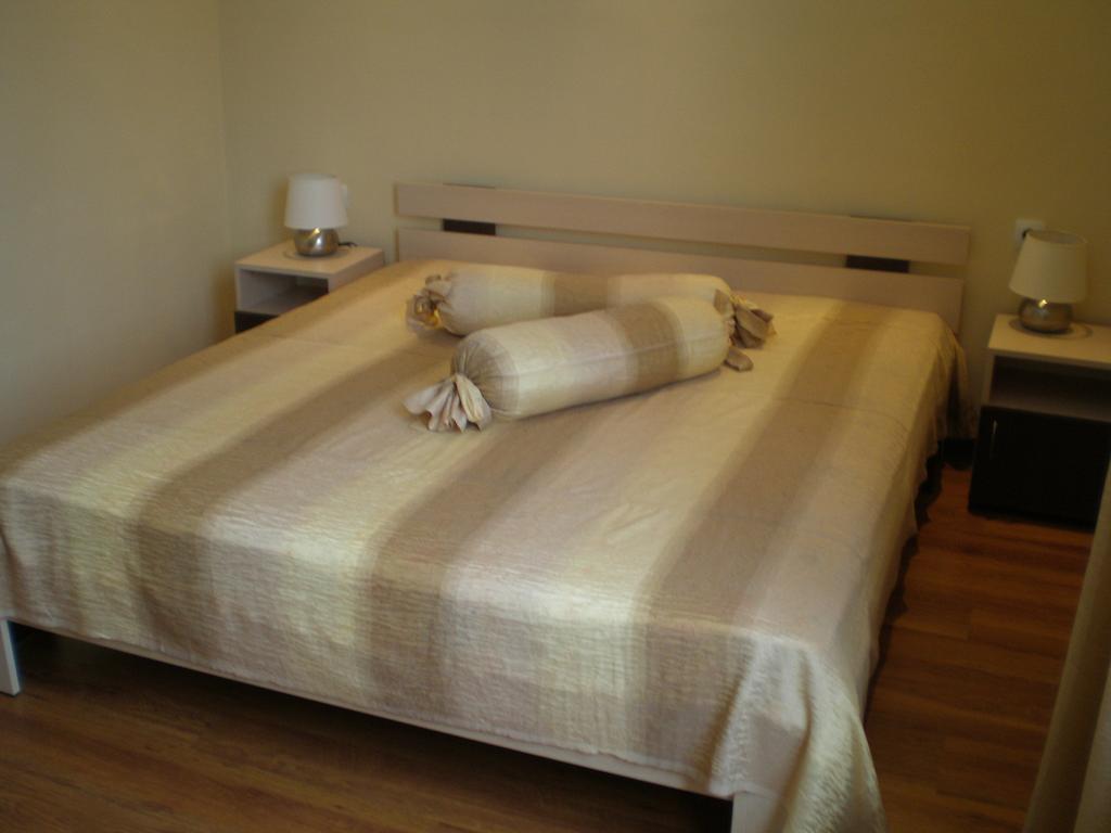 Park Hotel Djevana Gorna Oryakhovitsa Rom bilde