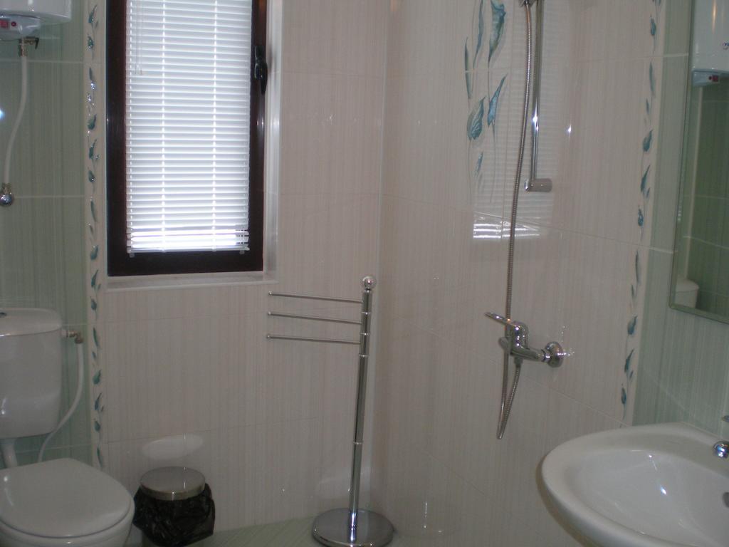 Park Hotel Djevana Gorna Oryakhovitsa Rom bilde