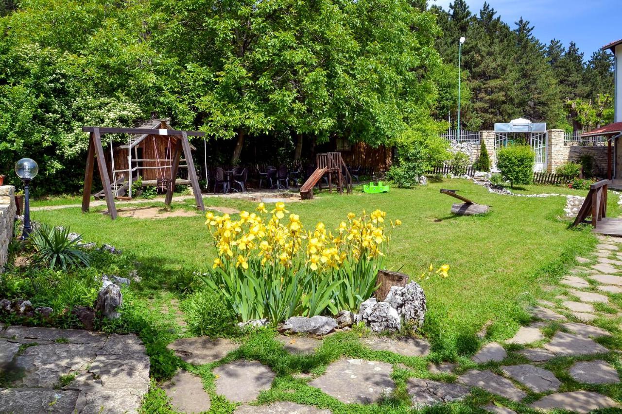 Park Hotel Djevana Gorna Oryakhovitsa Eksteriør bilde